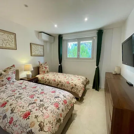 Spacious Group In Apartamento Antibes